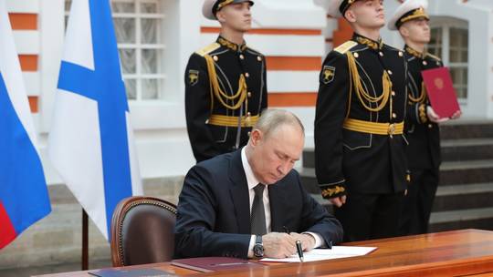 Putin signs new Russian naval doctrine