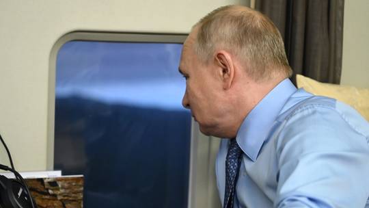 Putin’s helicopter was caught in Ukrainian drone swarm – commander