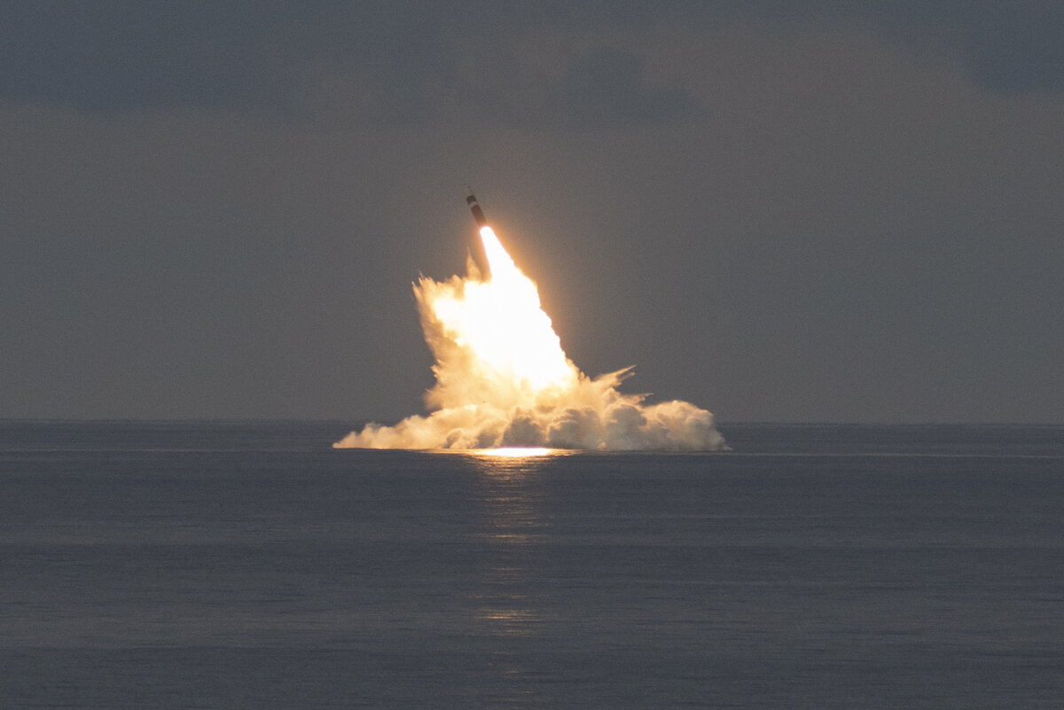 Британская межконтинентальная ракета упала после пуска и чуть не убила министра обороны