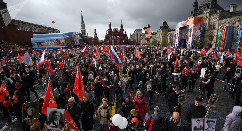 About 8 Mln Russians Took Part in 'Immortal Regiment' Marches Across Country