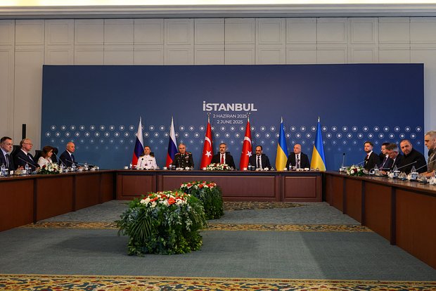 Ukraine Keeps Secret Contacts in the Loop at Istanbul Talks