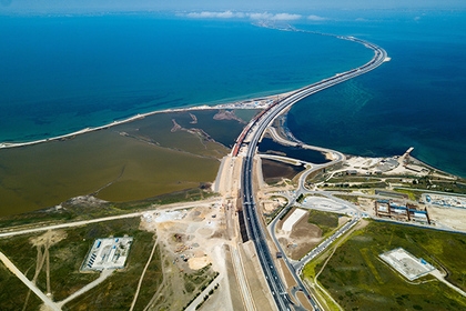 Карты Google разглядели Крымский мост спустя двое суток