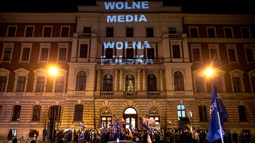 «Сейм — не бюро одной партии»: в Польше не утихают многотысячные акции протеста
