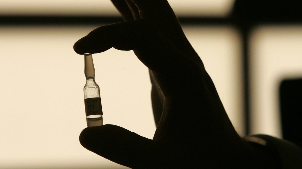 Russia testing MULTIPLE prototype Covid-19 vaccines