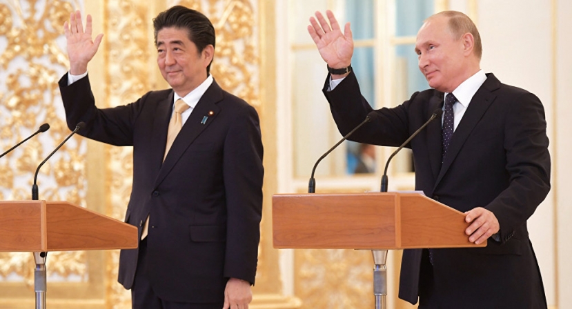 Putin Says Discussed Post-WWII Peace Treaty With Japanese Prime Minister Abe