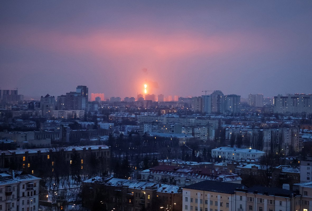 По Киеву, Харькову и другим городам Украины прокатилась серия мощных взрывов
