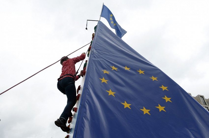 Le Figaro: в 2020 году Евросоюзу придётся выбирать между перестройкой и гибелью