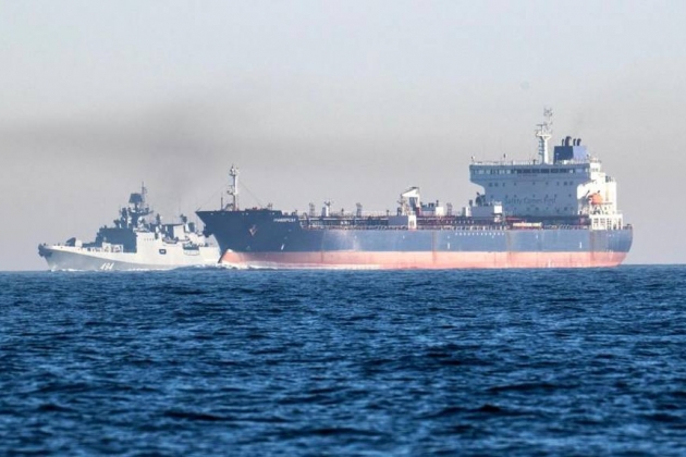 Британия запретила флоту брать на абордаж российские танкеры из «теневого флота»