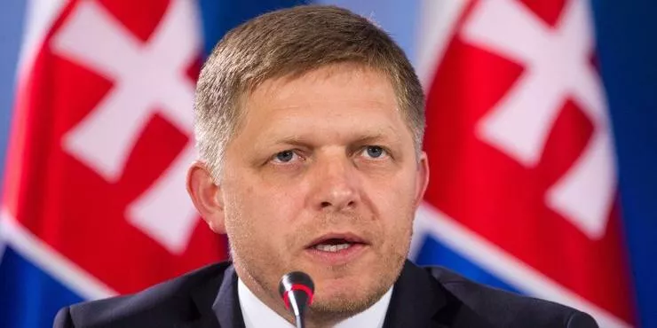 Словакия приостановила военную помощь Украине