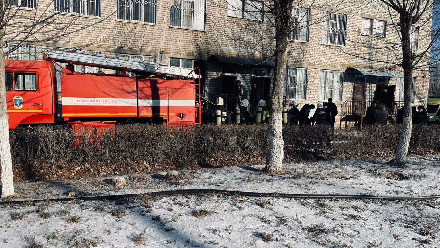 Два человека погибли при пожаре в реанимации больницы в Астрахани