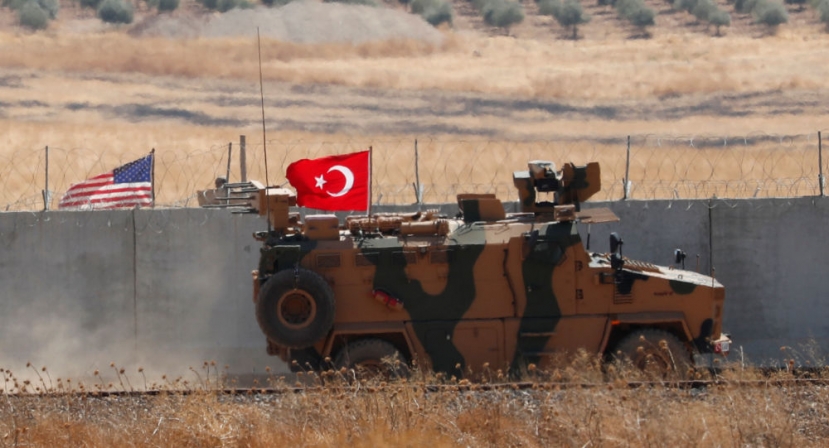 Erdogan Aide Vows Turkish Offensive in Syria 'Shortly', Urges YPG Fighters to Defect