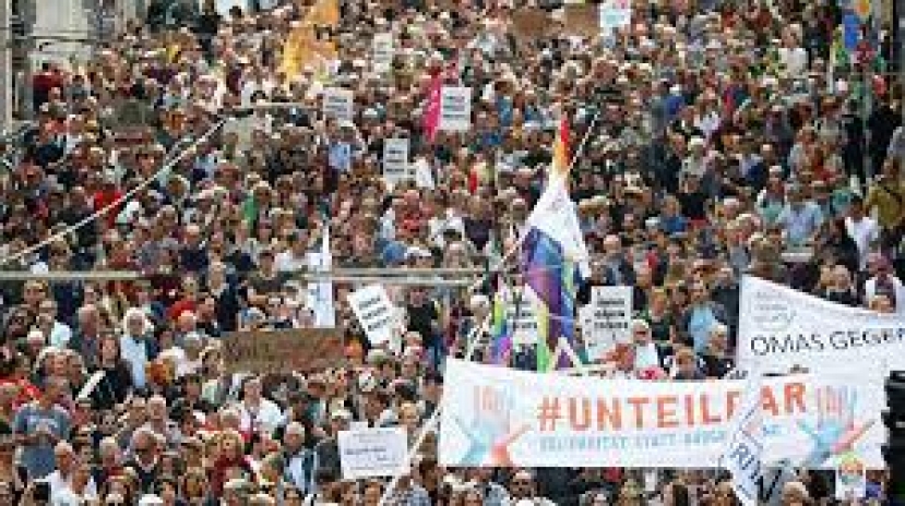 Тысячи жителей Берлина пришли на акцию против экстремизма и антисемитизма