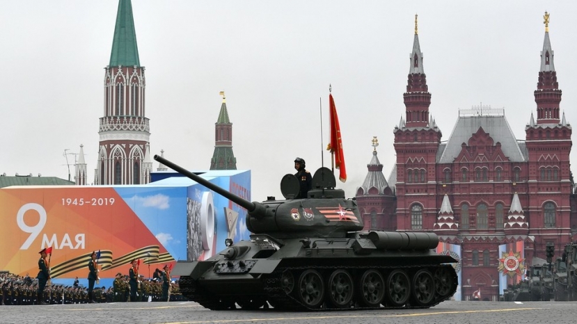 Russia marks V-Day with parade of battle-proven hardware & state of art weaponry