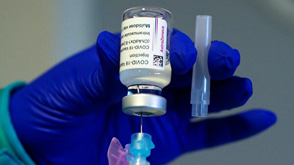 Немецкие ученые нашли причину образования тромбов из-за вакцин AstraZeneca и J&J