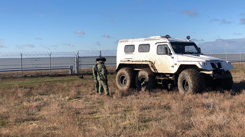 «Рубеж инженерных сооружений»: в Крыму завершено строительство заграждений на границе с Украиной