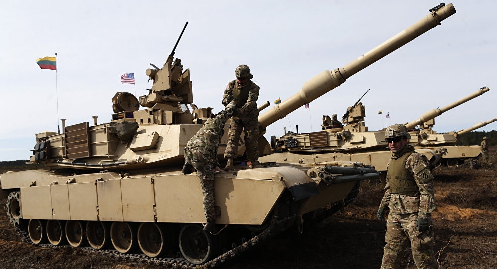 American Abrams Tanks in Eastern Europe Obama's Way to Say Good-Bye
