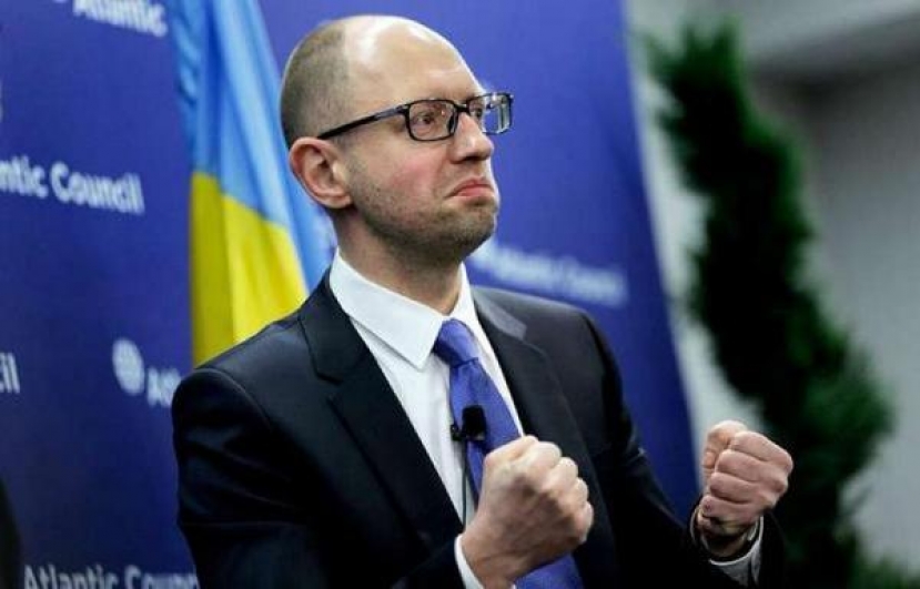 Яценюк заявил об уместности “всех методов” для восстановления контроля над Донбассом