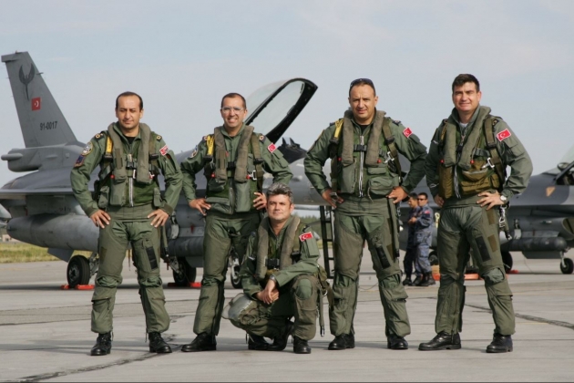 На Украину прибыли турецкие военные и инструкторы