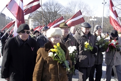 Латвия уравняла солдат СССР и Третьего рейха  554
