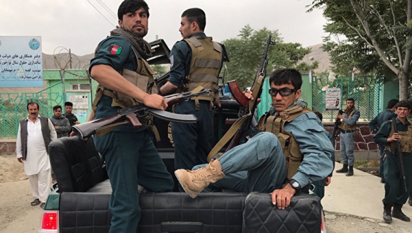 Число жертв серии взрывов на похоронах в Кабуле возросло до 18