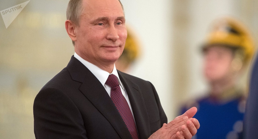 Putin Presents State Awards in Science, Arts in Kremlin on Russia Day