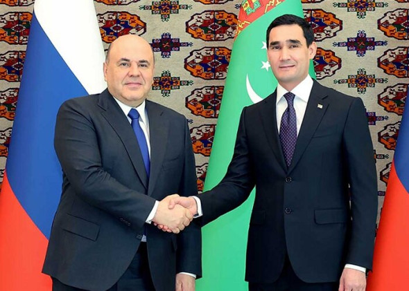 Россия предлагает Туркменистану золотые горы и транзитные пути