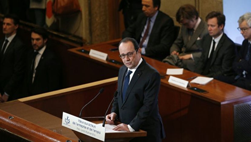 Олланд: Франция находится в "чрезвычайном экономическом положении"
