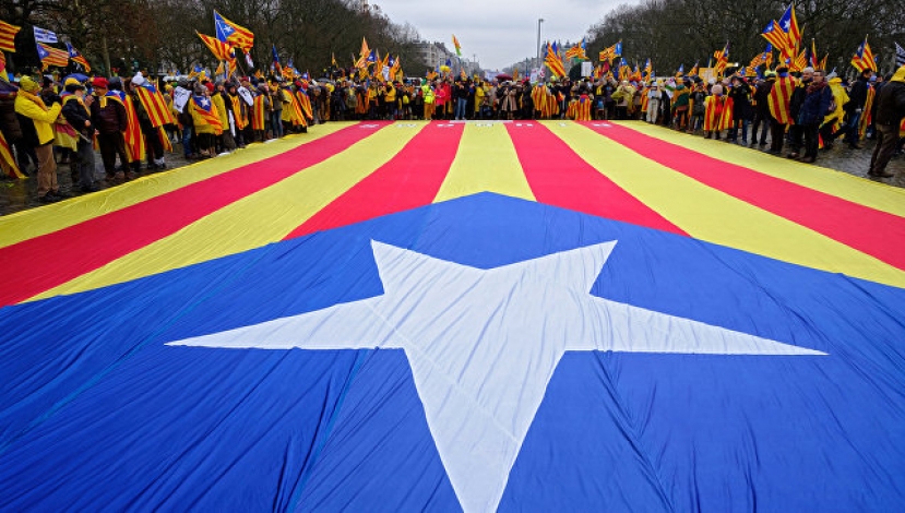 Каталонский парламент вновь рассмотрит "вопрос независимости"