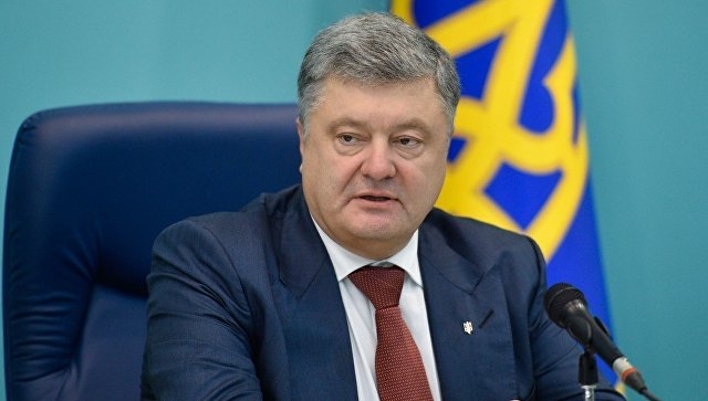 Порошенко продлил на год закон об особом статусе Донбасса