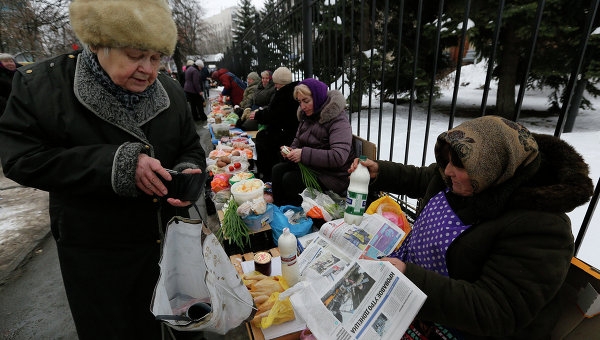 Азаров: в ценах на картошку в Киеве нужно винить не Путина, а Обаму