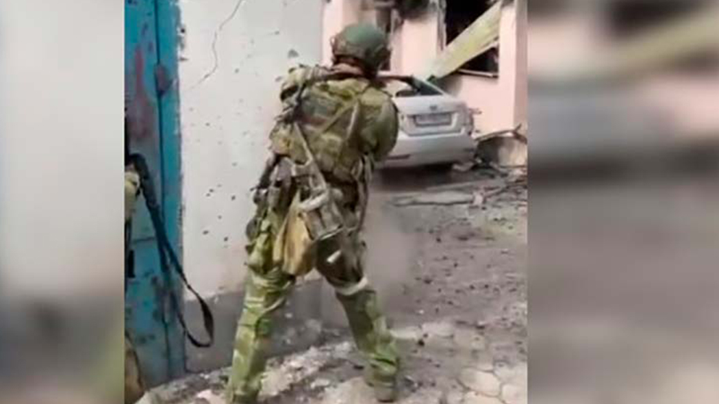 With their actions, the fighters of the Russian Guard caught by surprise a group of militants hiding in the basements of an industrial enterprise in Mariupol