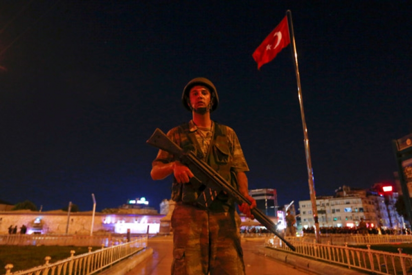 Турецкие военные восстали против Эрдогана