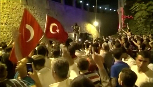 Bloomberg: экономику Турции после переворота ждет печальное будущее
