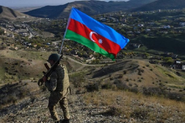 Азербайджан отказался выводить свои войска с территории Армении, несмотря на требования России