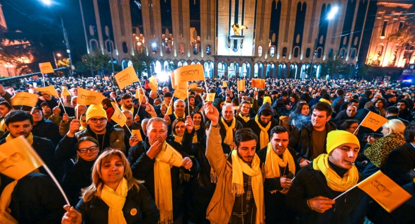 Protesters From Georgian Opposition Block All Entrances to Parliament in Tbilisi