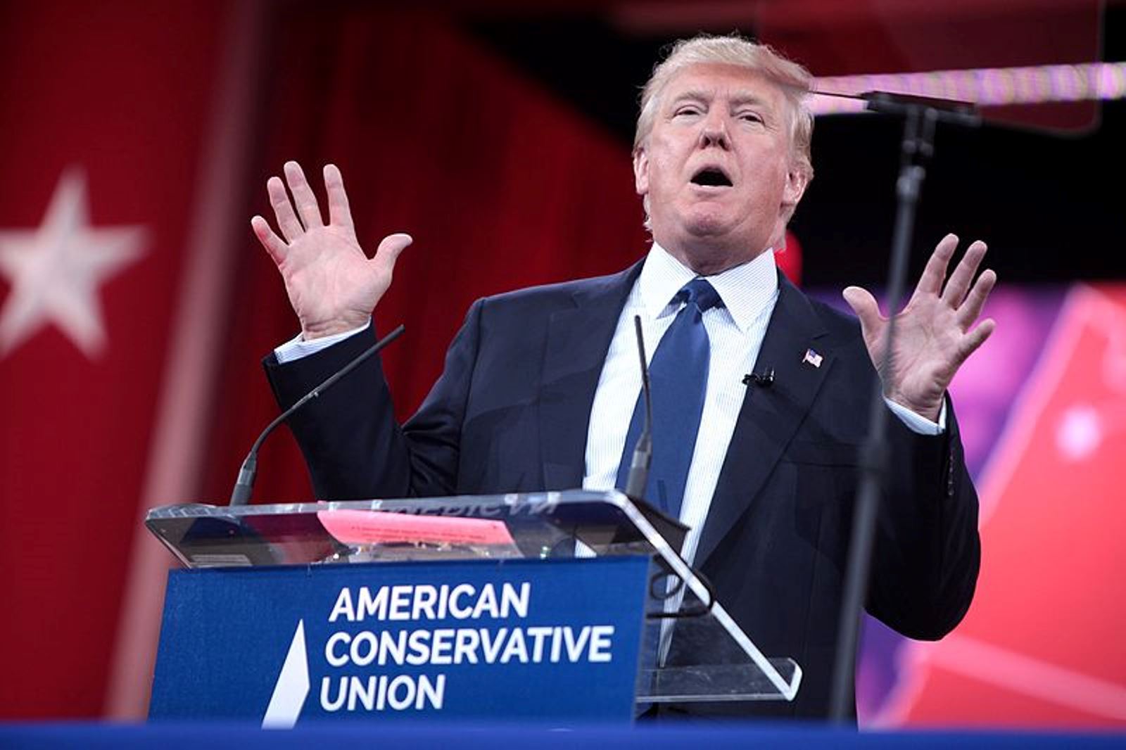 Трамп заявил, что не стоило вмешиваться в дела Украины