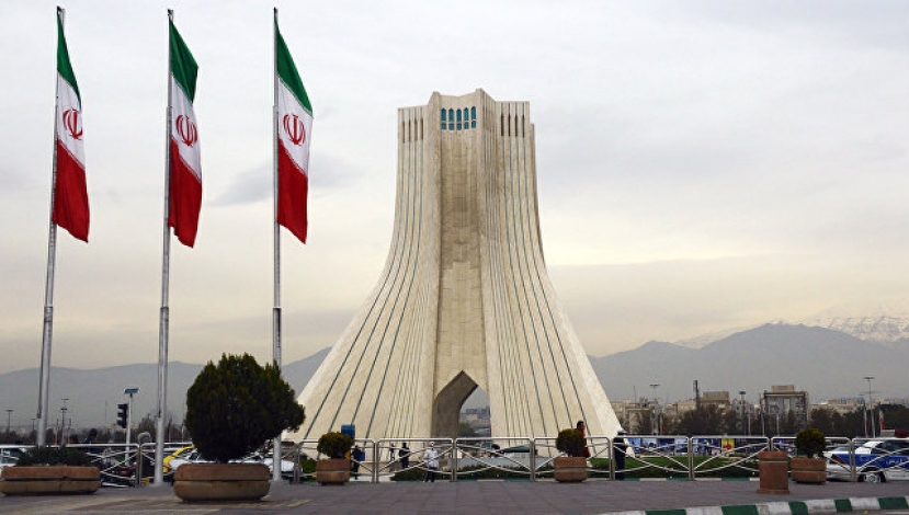 Иран не видит необходимости в переговорах с США, заявил советник Хаменеи
