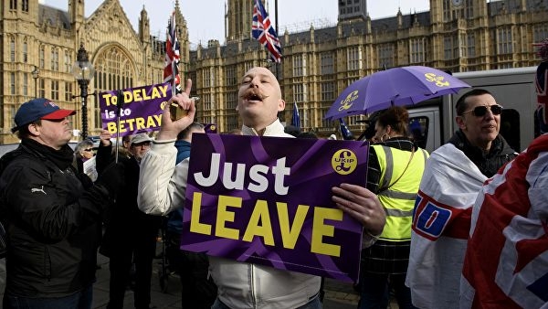 Кабмин Ирландии готовит программу на случай "жесткого" и "мягкого" Brexit