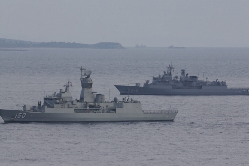 Греческие военные штурмом захватили турецкий военный корабль с оружием
