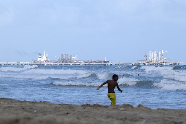 Венесуэла впервые отправила за рубеж один вид топлива
