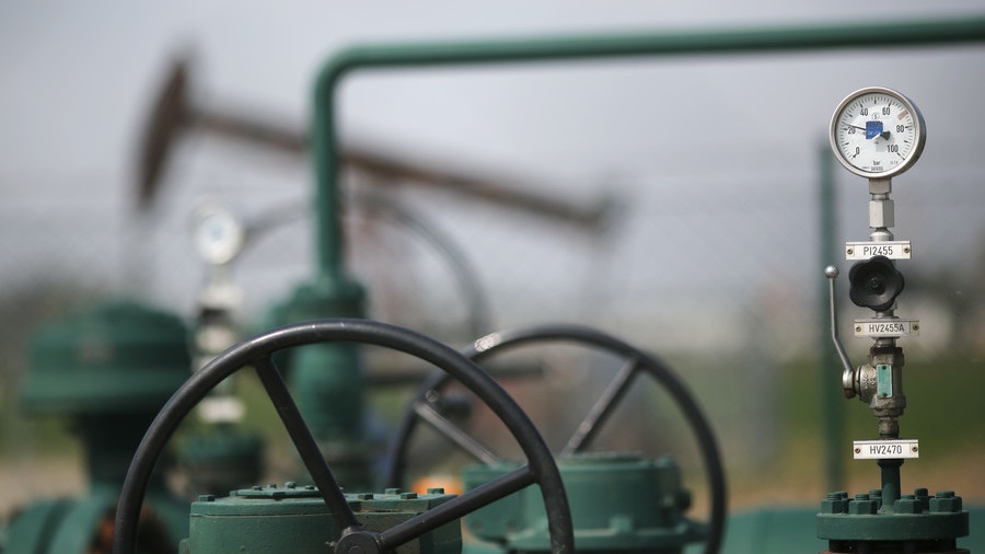 Russia & OPEC poised to cut oil production despite US pressure