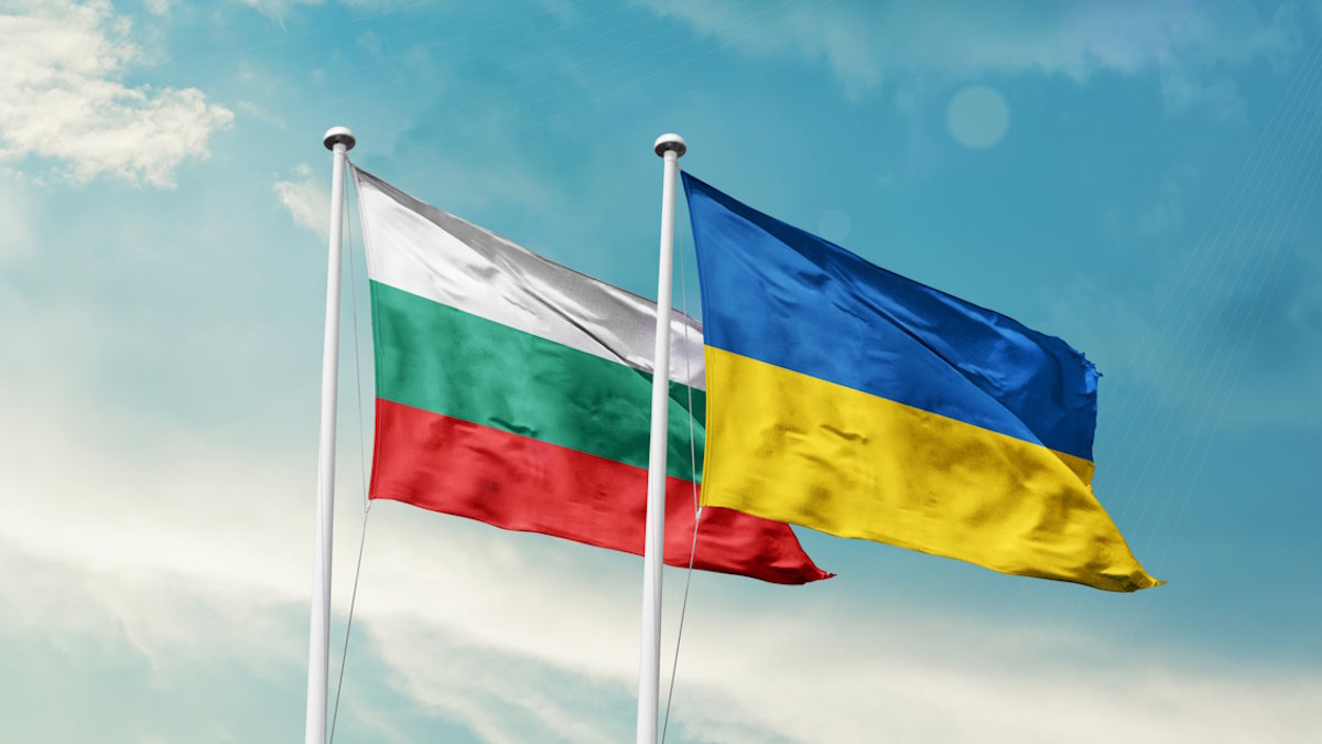 Миролюбия нового премьера Болгарии хватило ненадолго. Накачка ВСУ оружием продолжается