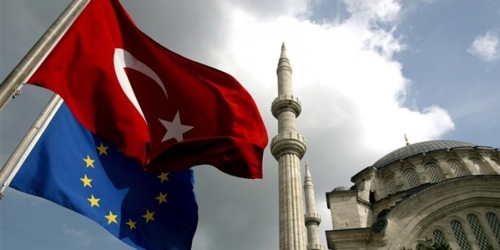 Турция попросила у ЕС в два раза больше денег на "удержание" беженцев