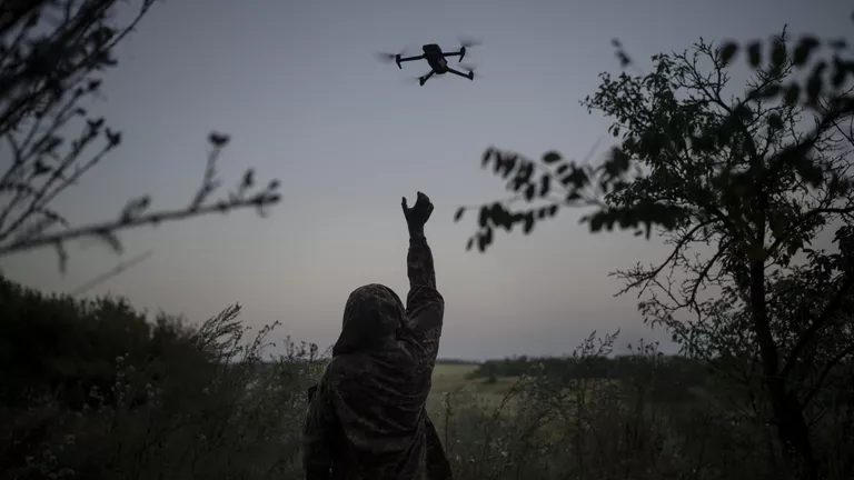ВСУ намеренно применяют дроны во время уборки урожая, заявили в ДНР