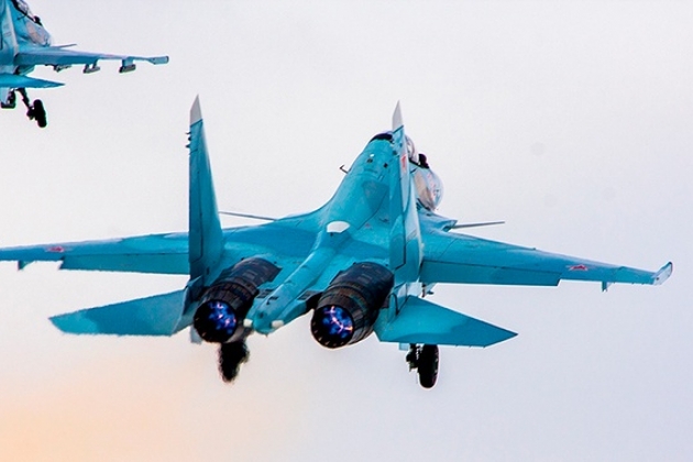 Россия перебрасывает в Белоруссию два дивизиона ЗРК С-400 и 12 истребителей Су-35