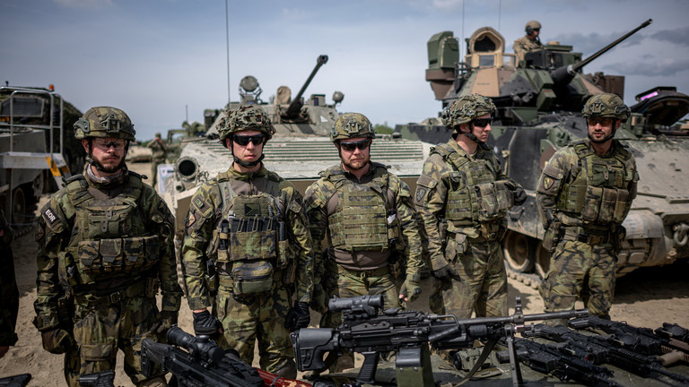 NATO members begging US to U-turn on troop numbers – Bloomberg