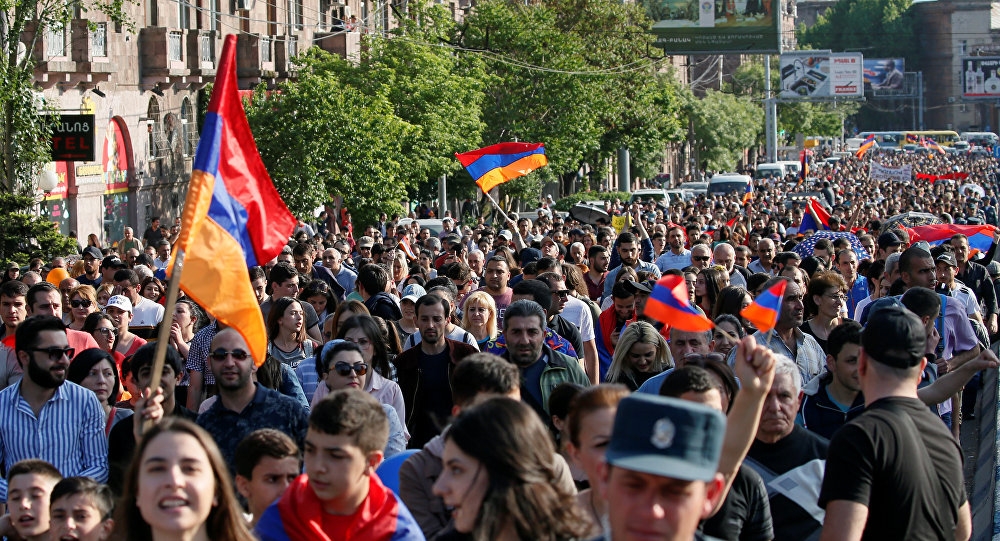 Thousands Attend Armenian Opposition Rally in Central Yerevan