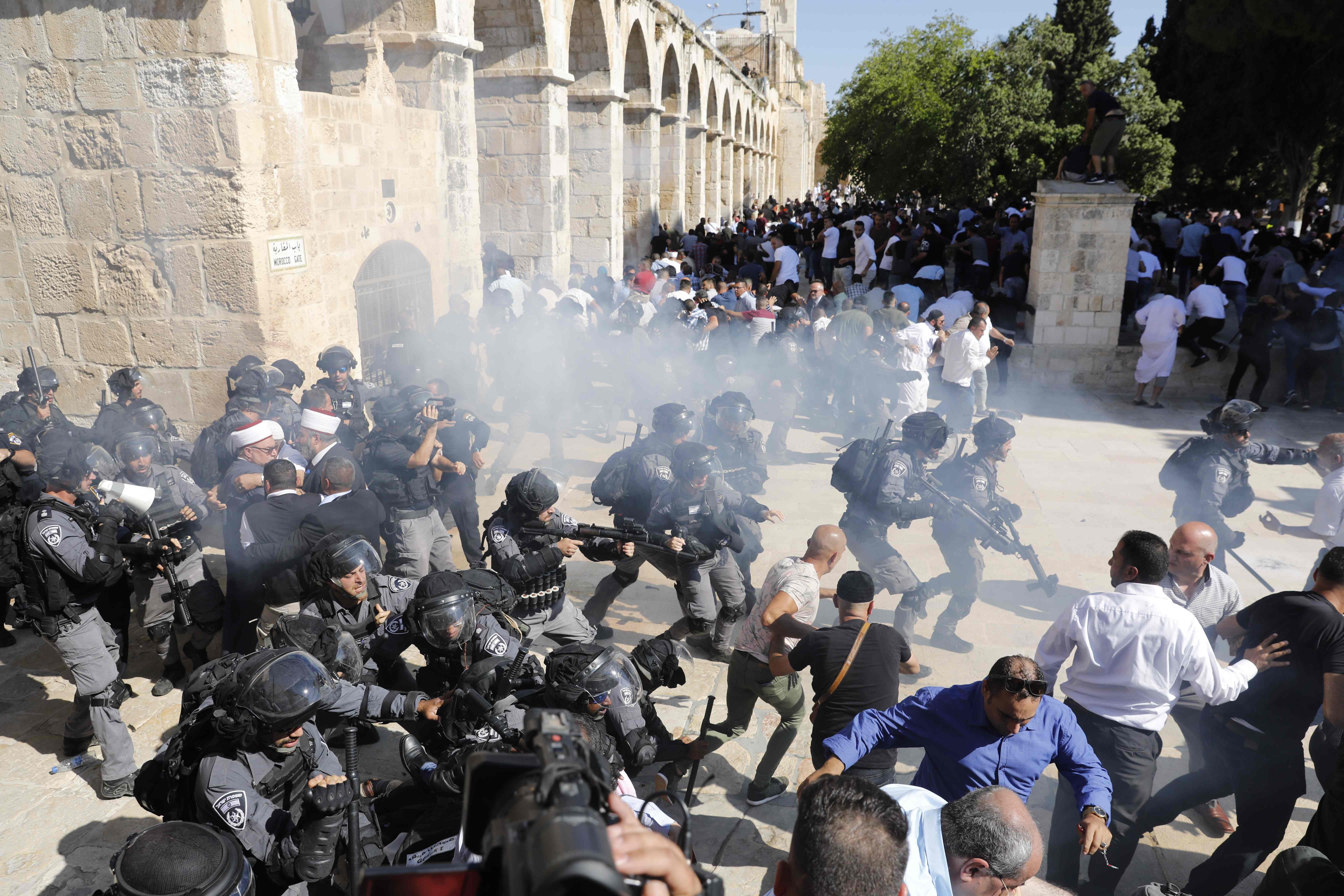 Мусульмане в израиле. Палестина Аль Акса. Израильская полиция мечеть Аль Акса. Иерусалим Аль Акса сейчас.