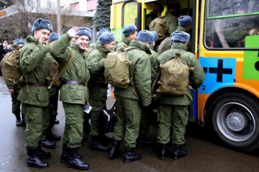 В России, несмотря на пандемию коронавируса, призыв в армию отменять не будут