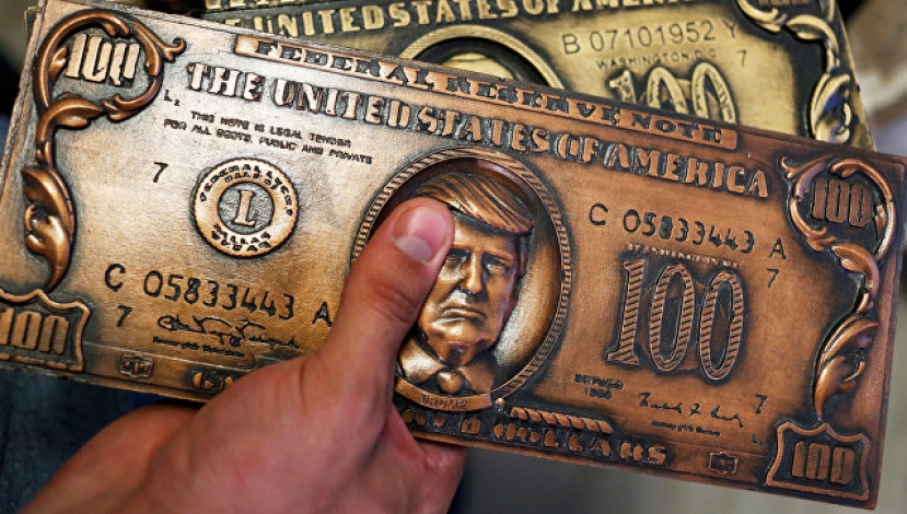 Курсы доллара и евро резко выросли на фоне заявлений Трампа